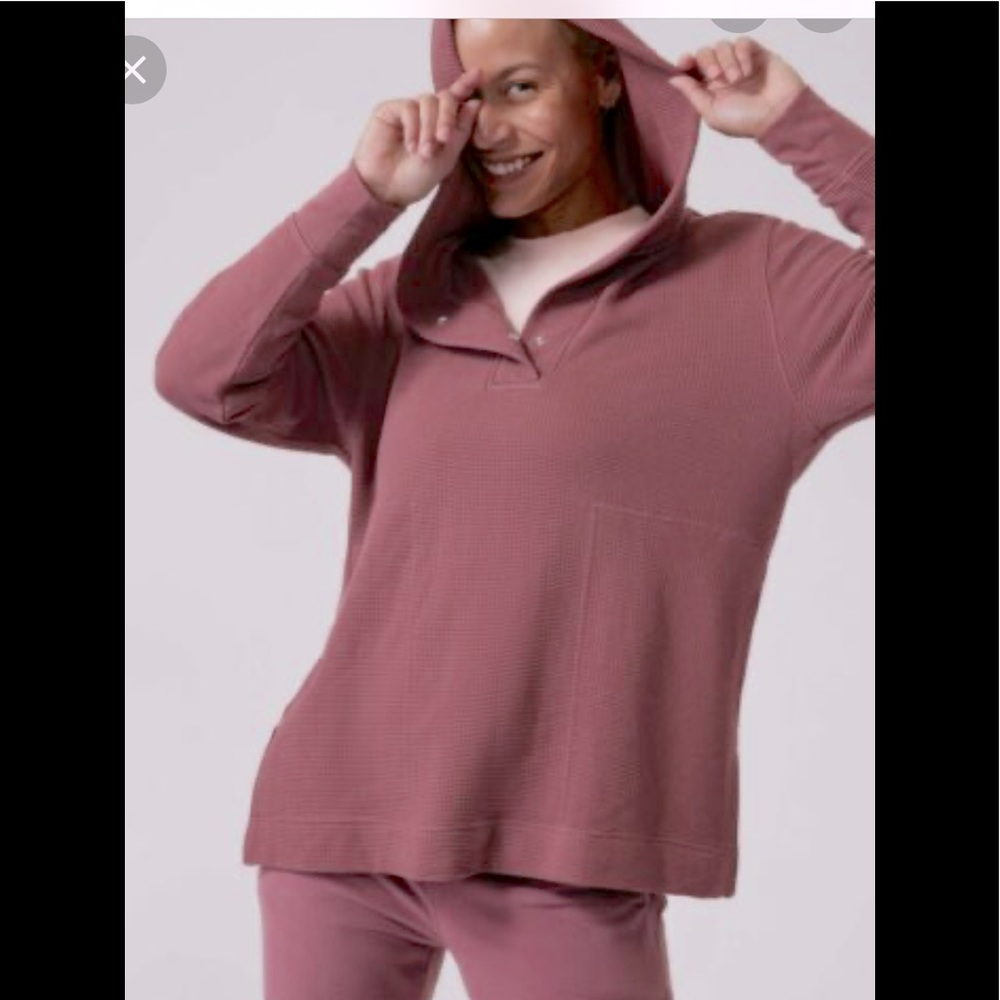 Athleta Coaster Luxe Waffle
Hoodie Top, Tawny Rose